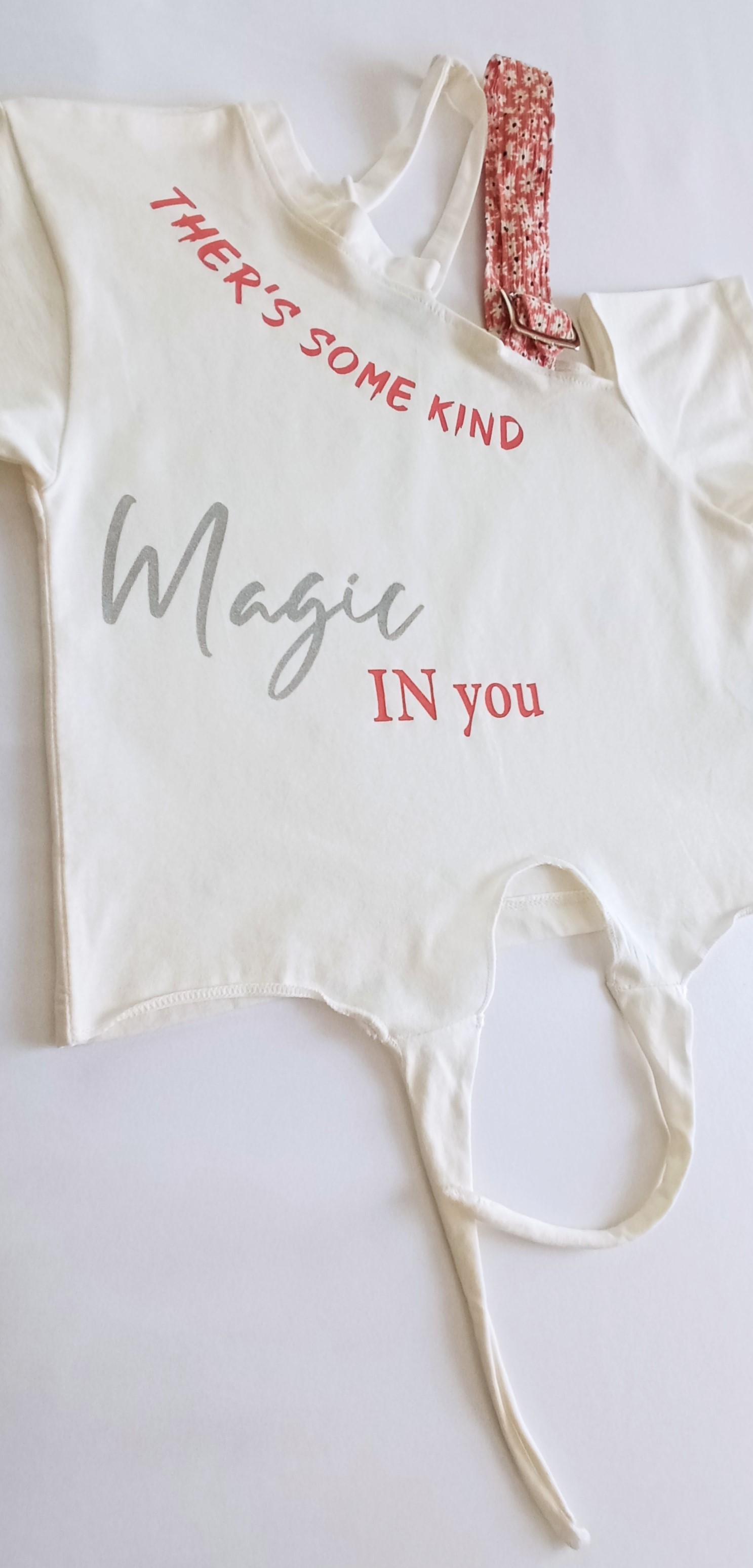 Magic In You Kız Çocuk 2’li Takım-Omuz da Askı Detaylı,Önden Bağlama T-shirt,Fırfırlı,Çiçekli Etek