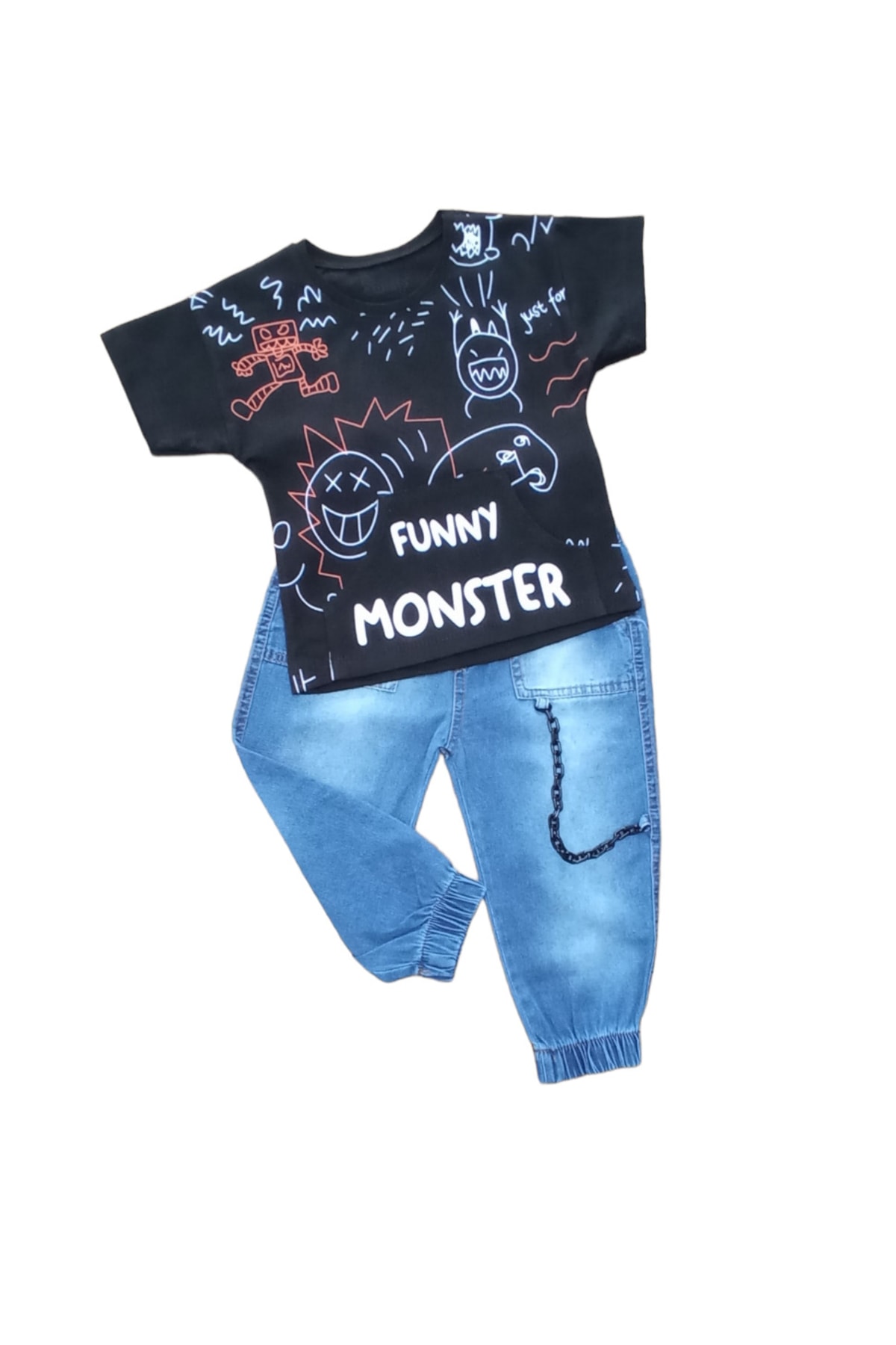 Çaren Kids Monster Erkek Çocuk 2'li Takım- Baskılı, Kanguru Cep T-shirt, Zincir Detaylı Pantolon