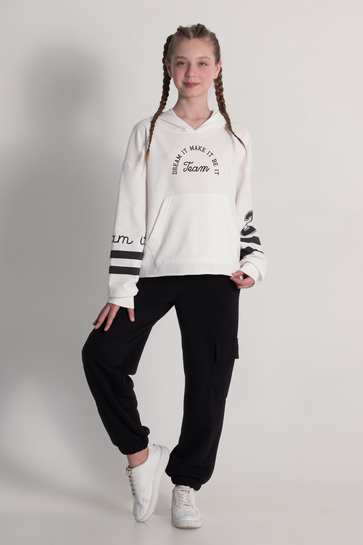 Sırt Baskı Detaylı Kız Crop Sweatshirt