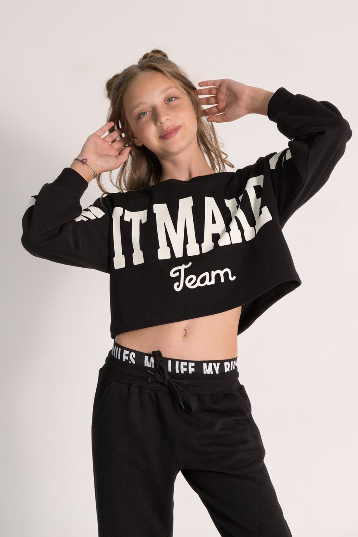 Çaren Kids- Kız Crop 3’lü Takım- Askılı Crop Body - Crop Sweatshirt & Boxer Detay Eşofman Altı